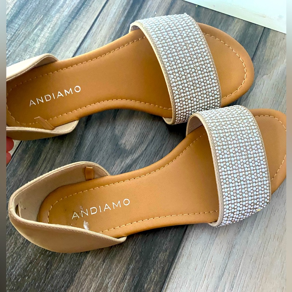 Andiamo Womens sandals sz 7
